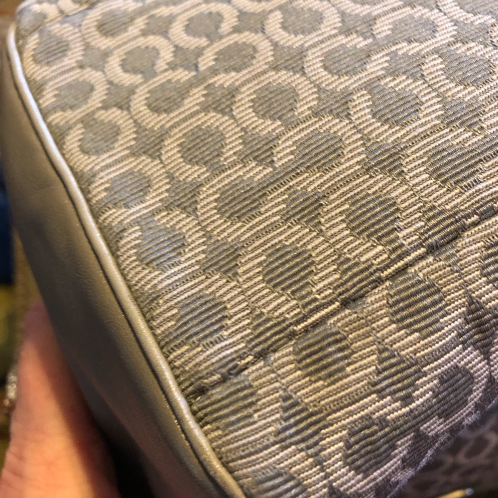 Authentic Coach gray purse - Picture 5 of 8